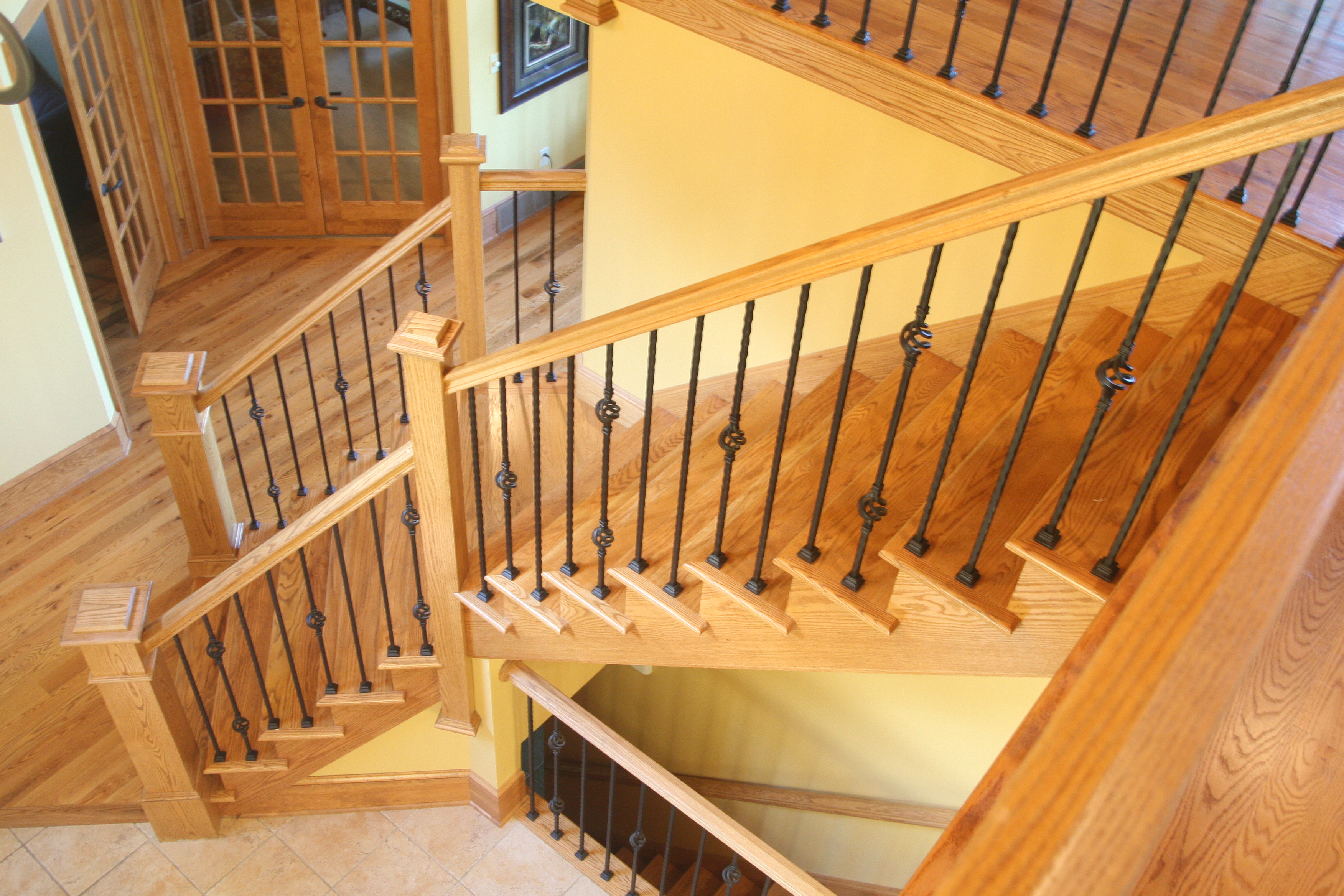 limas-hardwood-staircase